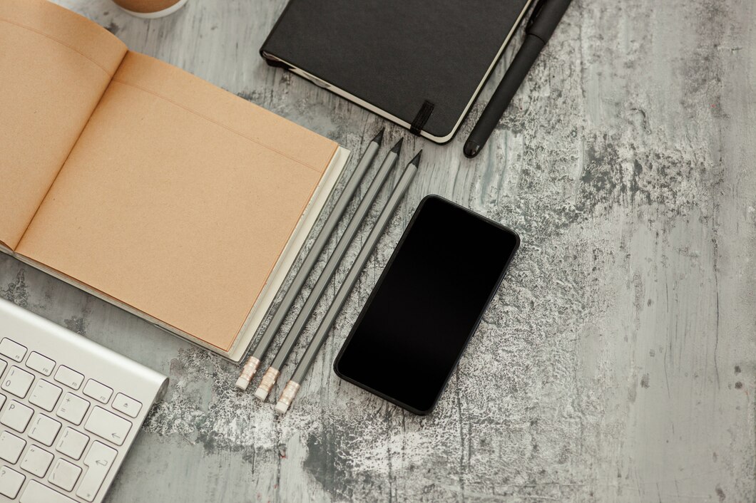 Jak wybrać profesjonalny stojak na biurko dla twojego urządzenia mobilnego?